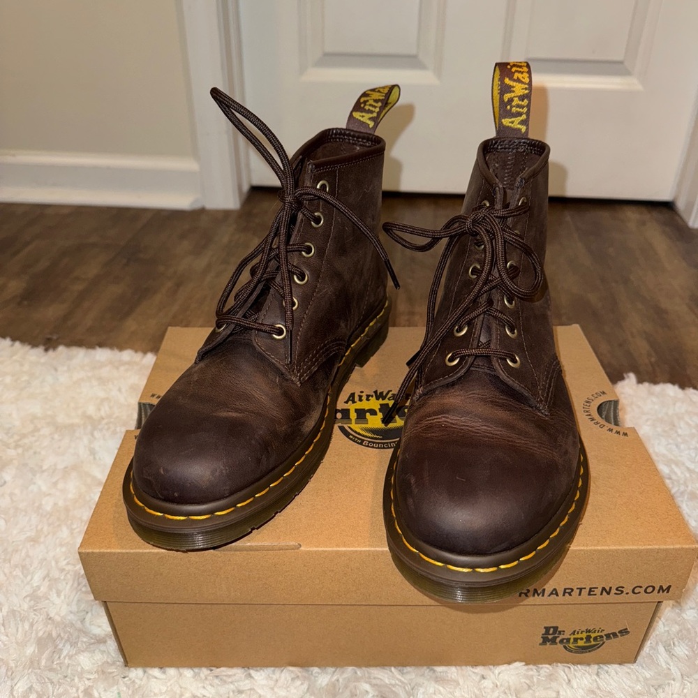Dr. Martens 1460 Crazy Horse leather boots - Picture 7 of 8